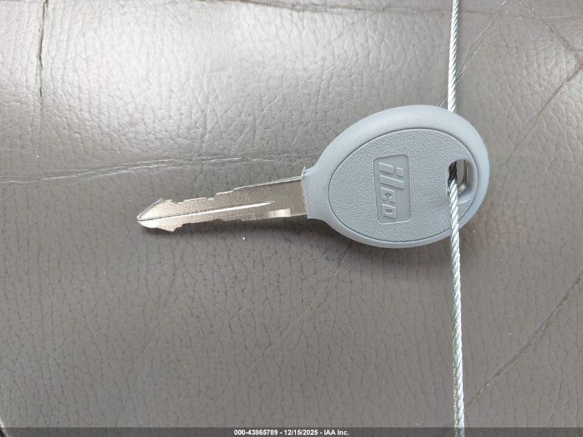 2003 Chrysler Town & Country Lxi VIN: 2C4GP54L13R217417 Lot: 43865789