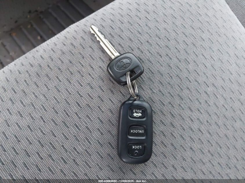 2004 Toyota Camry Le VIN: 4T1BE32K34U890093 Lot: 43865850