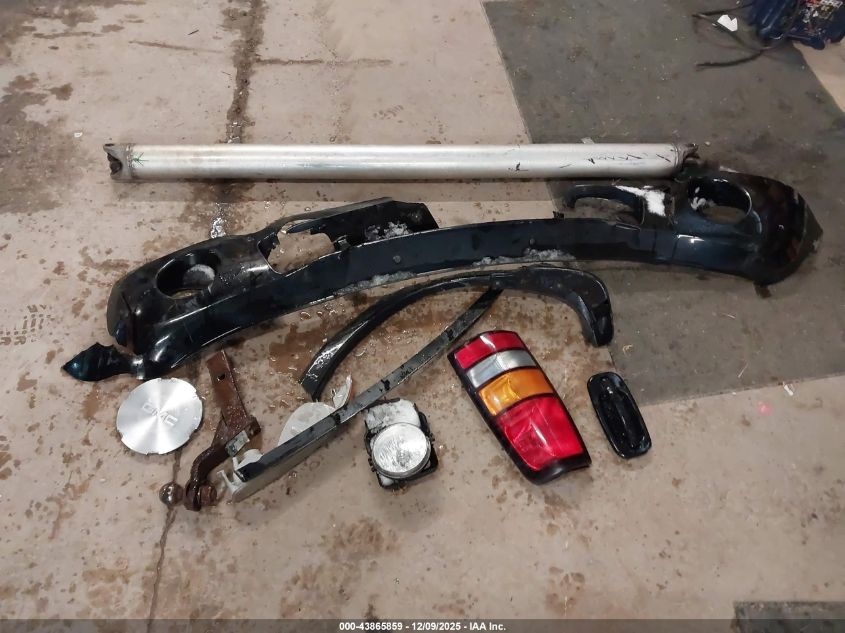 2004 GMC Sierra 1500 Sle VIN: 2GTEK19TX41172601 Lot: 43865859