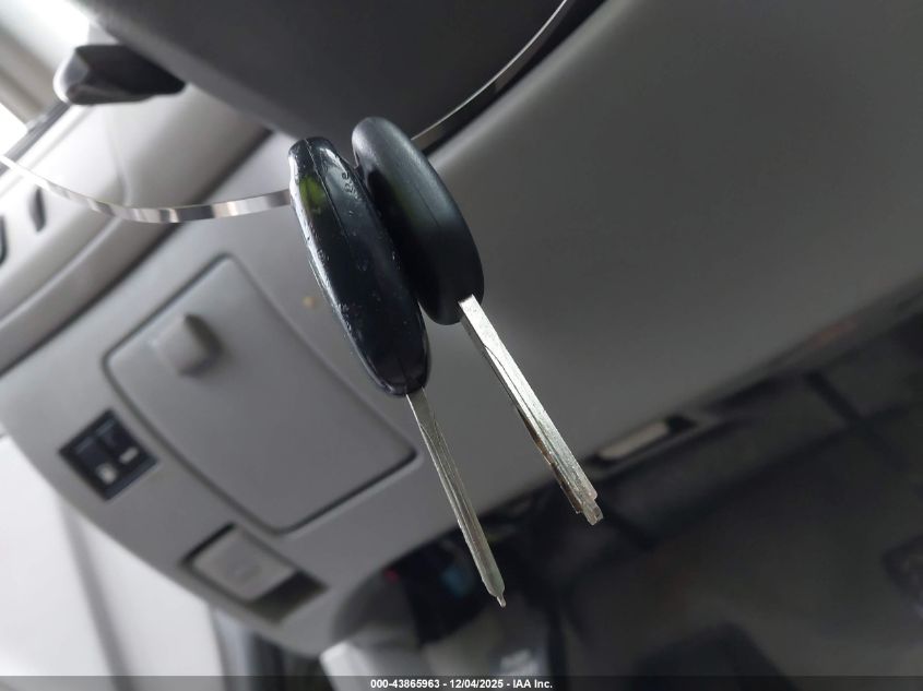 2005 Lexus Es 330 VIN: JTHBA30G255128138 Lot: 43865963