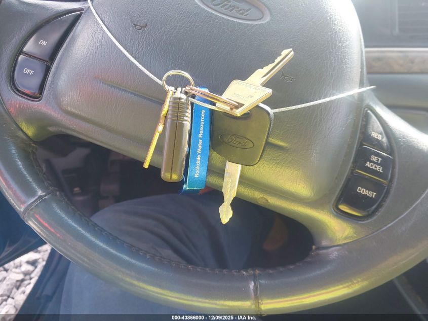 1999 Ford Crown Victoria Lx VIN: 2FAFP74W0XX123294 Lot: 43866000