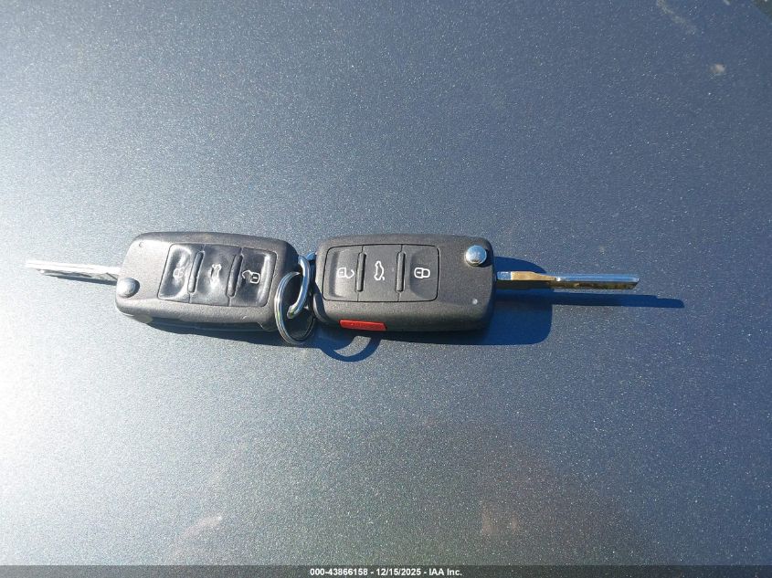 2012 Volkswagen Beetle 2.5L VIN: 3VWJP7ATXCM618510 Lot: 43866158