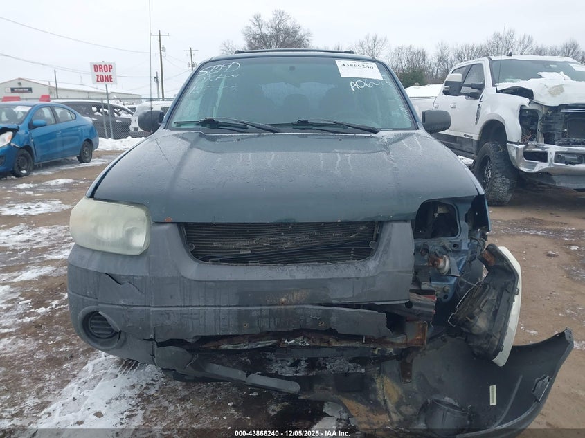 1FMYU02ZX5DA06077 2005 FORD ESCAPE photo no. 12