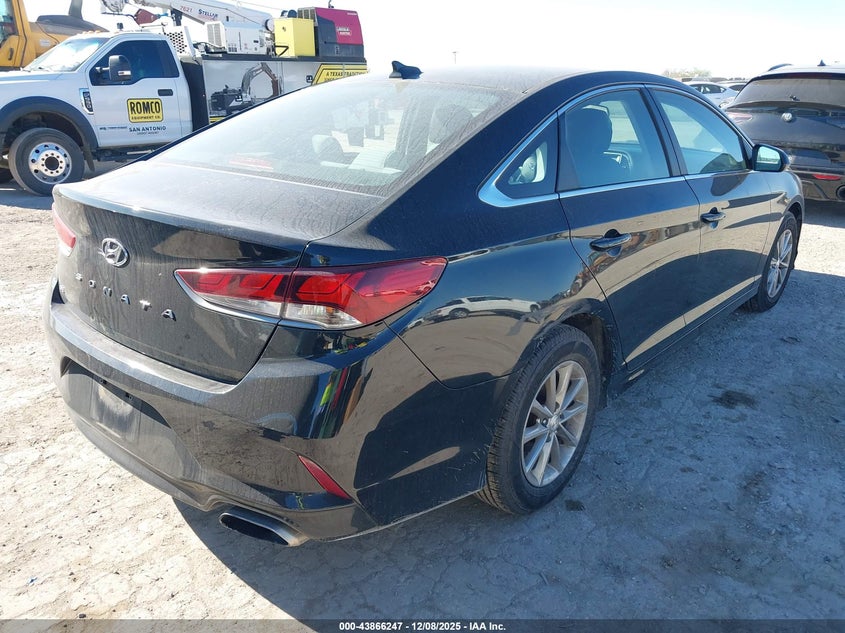 5NPE24AF9JH649469 2018 HYUNDAI SONATA photo no. 4