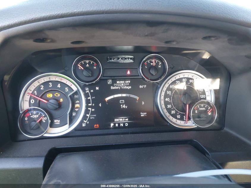 2018 Ram 3500 Lone Star 4X4 8' Box VIN: 3C63RRHL9JG305409 Lot: 43866255