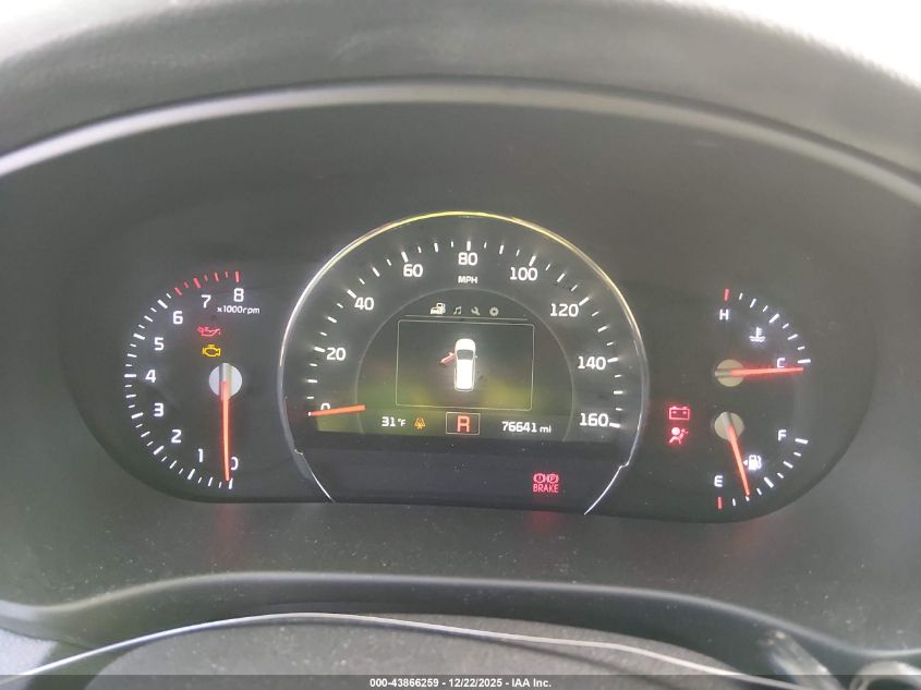 2017 Kia Sorento 3.3L Ex VIN: 5XYPHDA50HG221483 Lot: 43866259