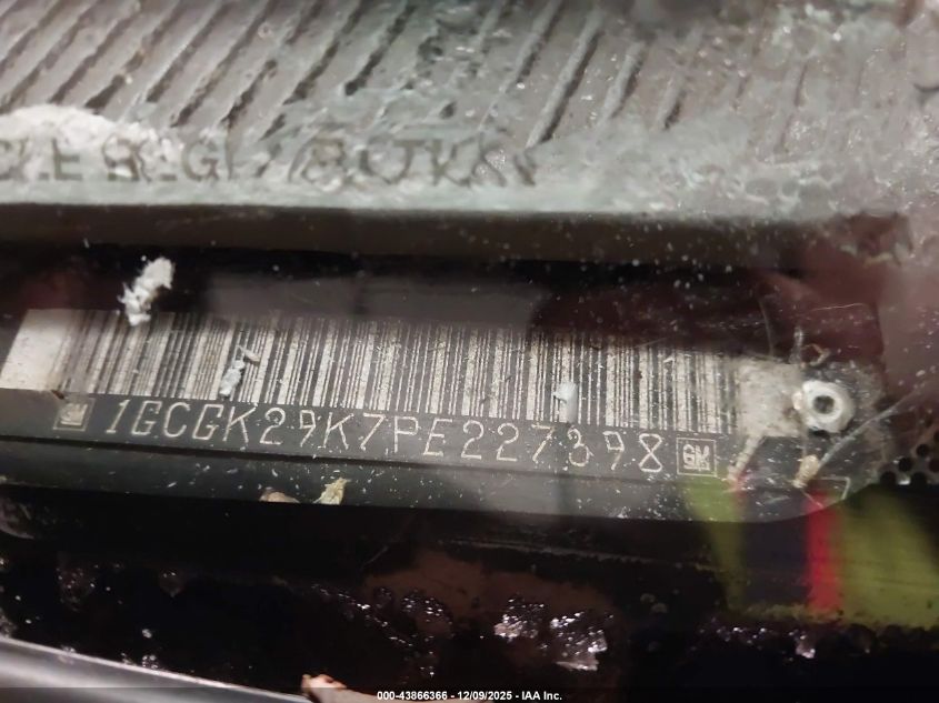 1993 Chevrolet Gmt-400 K2500 VIN: 1GCGK29K7PE227398 Lot: 43866366