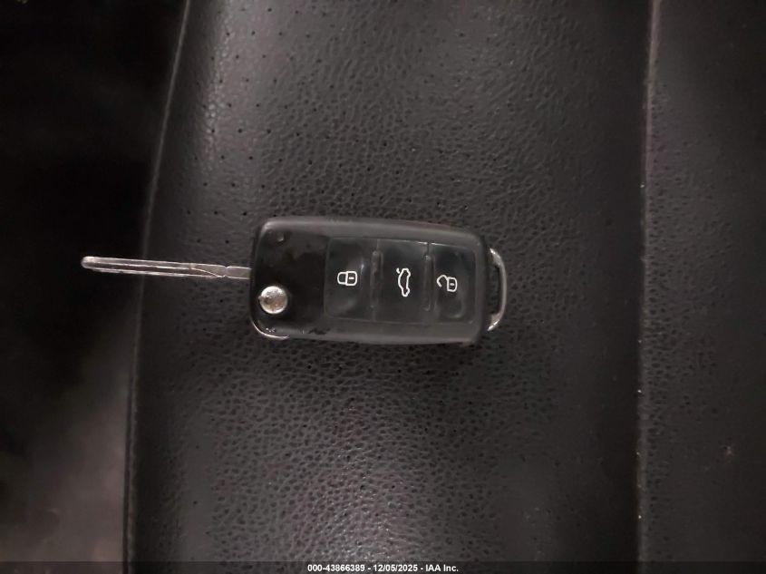 2011 Volkswagen Jetta Sportwagen 2.0L Tdi VIN: 3VWML7AJ7BM686995 Lot: 43866389