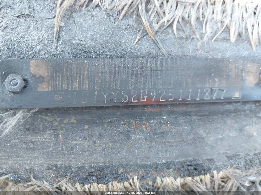 2002 Chevrolet Corvette VIN: 1G1YY32G925111877 Lot: 43866543