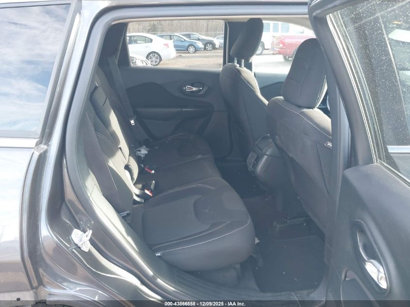 2017 Jeep Cherokee Latitude 4X4 VIN: 1C4PJMCSXHW556860 Lot: 43866558