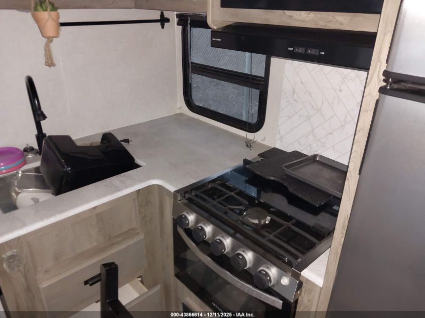 2022 Fore River Surv VIN: 4X4TSVF28NL044566 Lot: 43866614