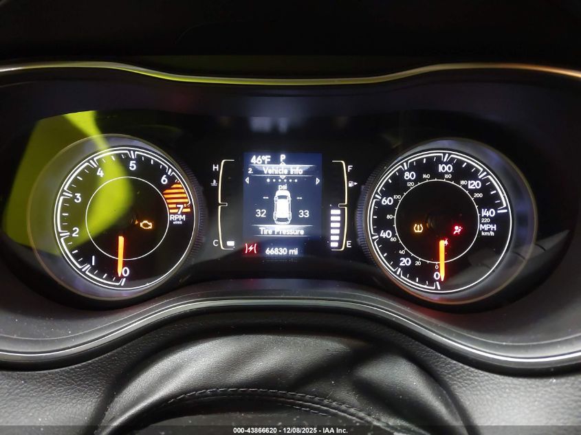 2019 Jeep Cherokee Latitude 4X4 VIN: 1C4PJMCBXKD369878 Lot: 43866620