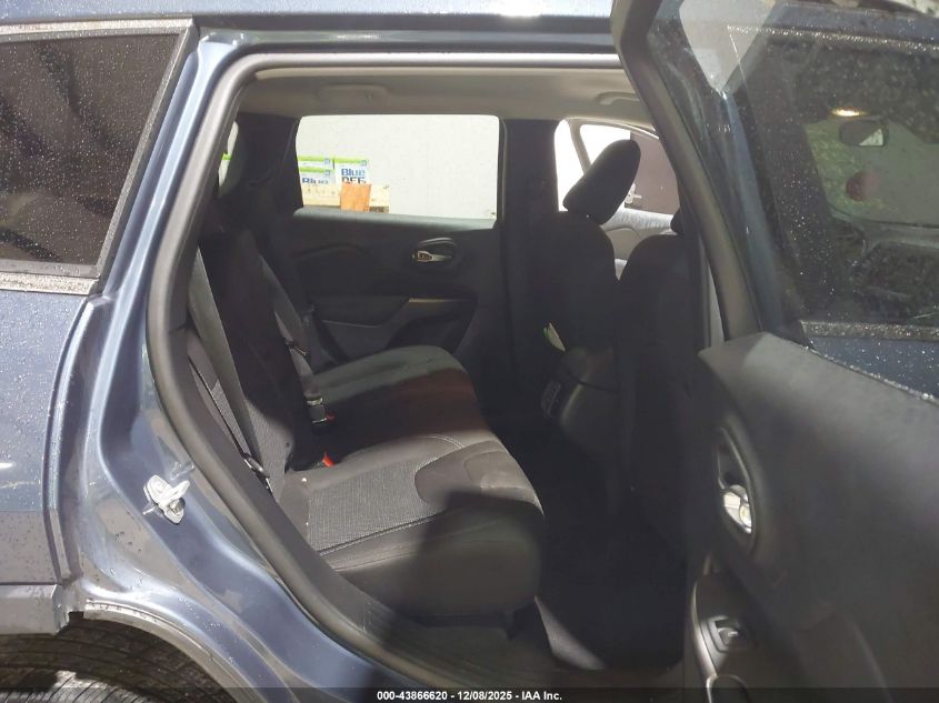 2019 Jeep Cherokee Latitude 4X4 VIN: 1C4PJMCBXKD369878 Lot: 43866620