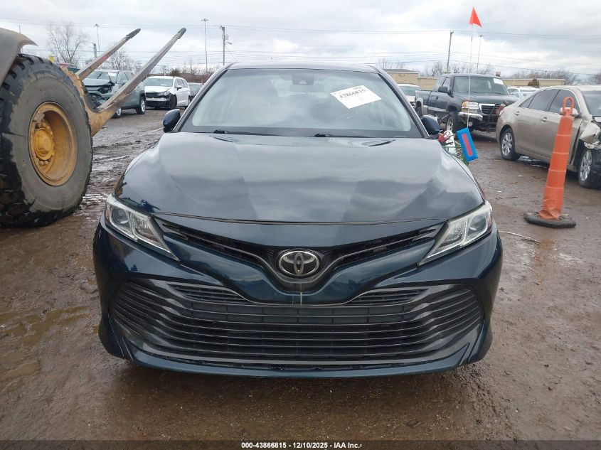 2018 Toyota Camry Le VIN: 4T1B11HK3JU583090 Lot: 43866815