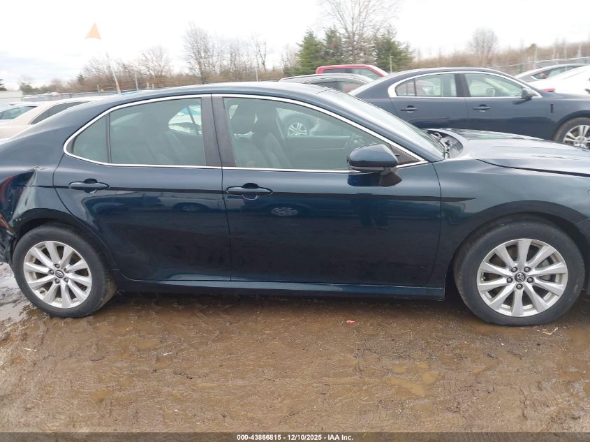 2018 Toyota Camry Le VIN: 4T1B11HK3JU583090 Lot: 43866815