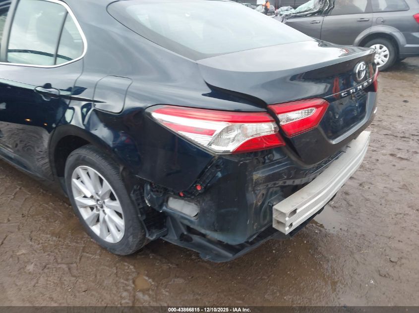2018 Toyota Camry Le VIN: 4T1B11HK3JU583090 Lot: 43866815