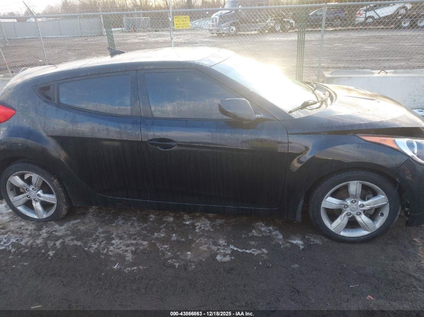 2013 Hyundai Veloster Base W/Gray VIN: KMHTC6ADXDU171924 Lot: 43866863