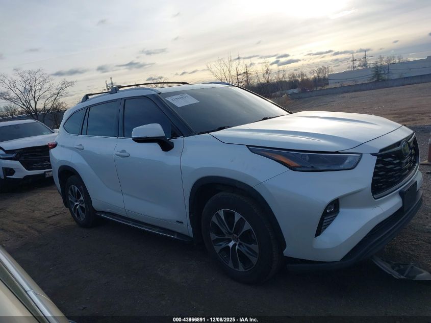 2022 Toyota Highlander Hybrid Xle VIN: 5TDGBRCH6NS548751 Lot: 43866891