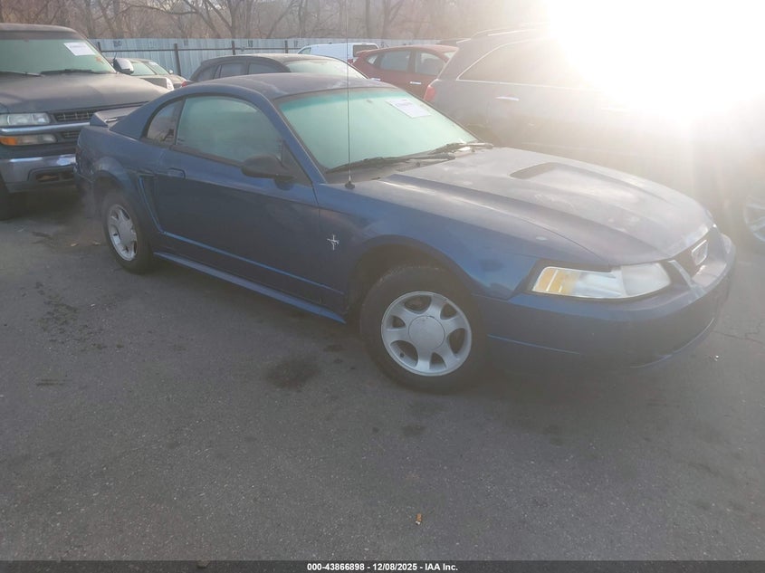 FORD MUSTANG 2000. Lot# 43866898. VIN 1FAFP4042YF142414. Photo 1