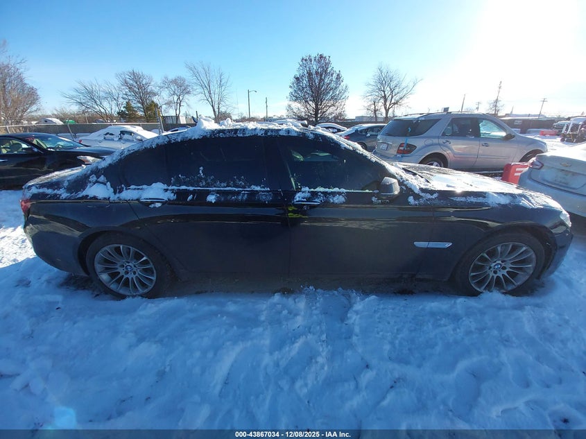 WBAYF8C59DD141636 2013 BMW 7ER photo no. 13