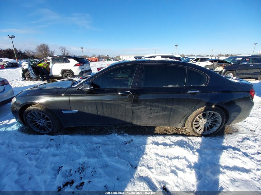 WBAYF8C59DD141636 2013 BMW 7ER photo no. 14