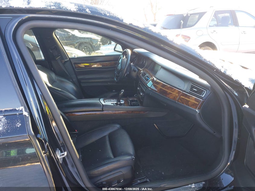 WBAYF8C59DD141636 2013 BMW 7ER photo no. 5