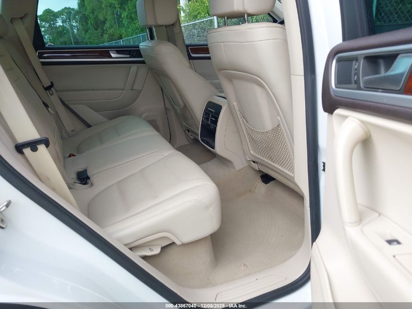 2012 Volkswagen Touareg Tdi Lux VIN: WVGEK9BP0CD006243 Lot: 43867040