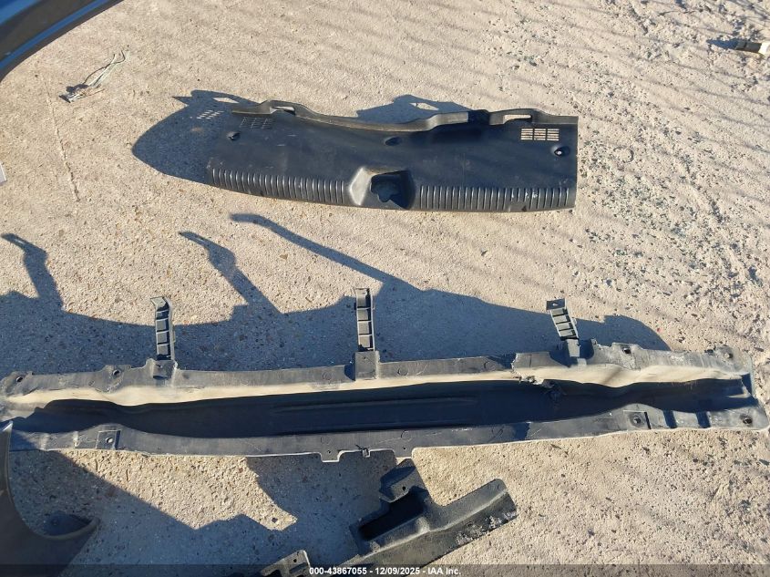 2013 Hyundai Elantra Limited VIN: 5NPDH4AE2DH176651 Lot: 43867055