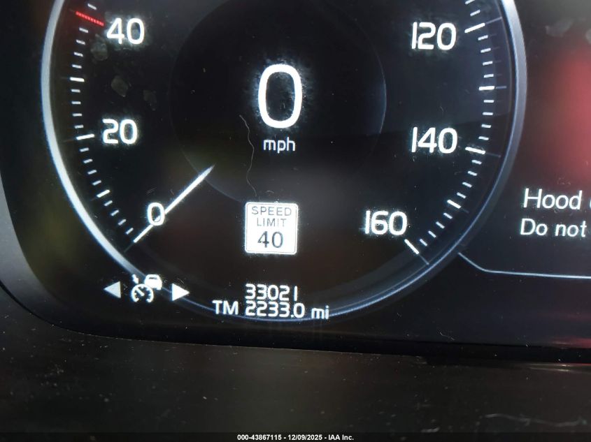 2022 Volvo Xc90 T6 Momentum 6 Passenger VIN: YV4A221K2N1811615 Lot: 43867115