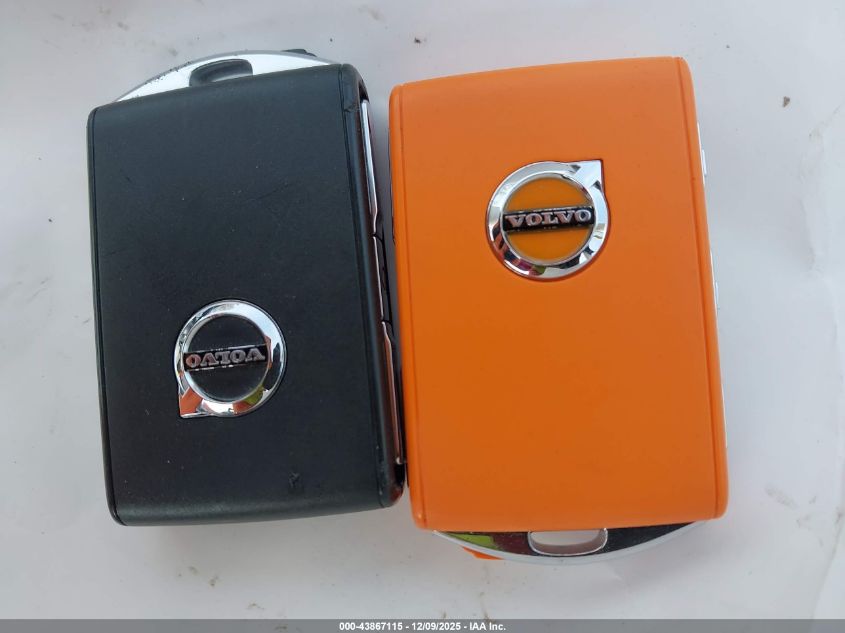 2022 Volvo Xc90 T6 Momentum 6 Passenger VIN: YV4A221K2N1811615 Lot: 43867115