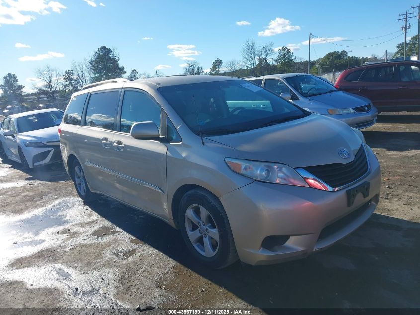 TOYOTA SIENNA LE V6