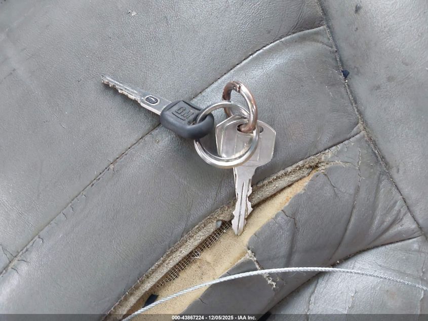 2001 Buick Century Limited VIN: 2G4WY55J011207040 Lot: 43867224