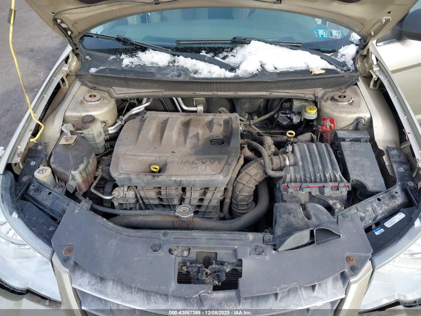 2010 Chrysler Sebring Touring VIN: 1C3CC4FB3AN116953 Lot: 43867366