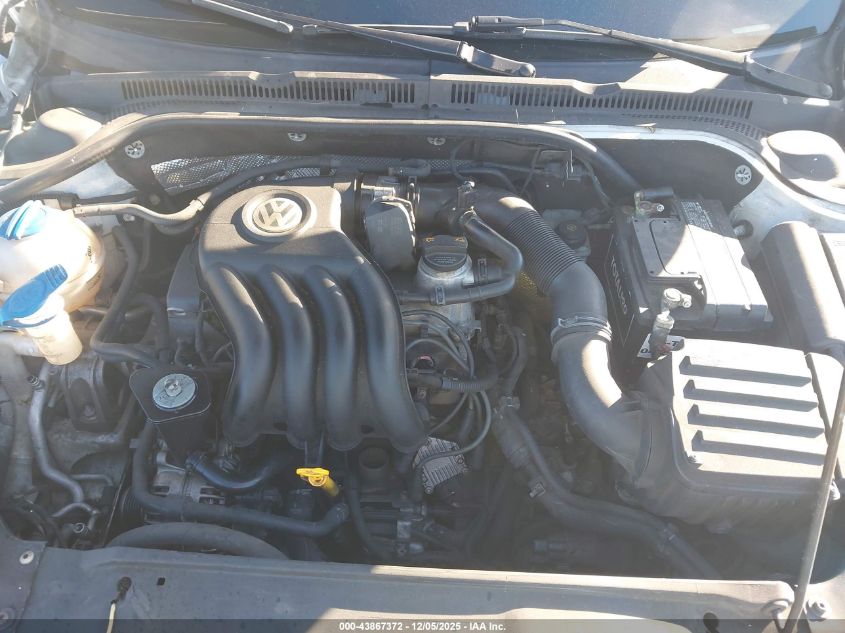 2013 Volkswagen Jetta 2.0L S VIN: 3VW2K7AJ9DM221809 Lot: 43867372