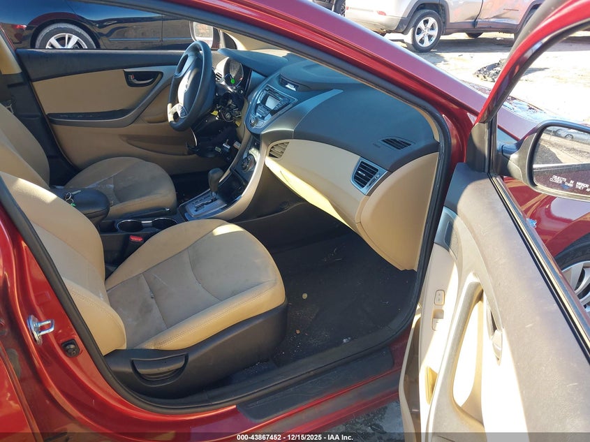 5NPDH4AE5DH185182 2013 HYUNDAI ELANTRA photo no. 5