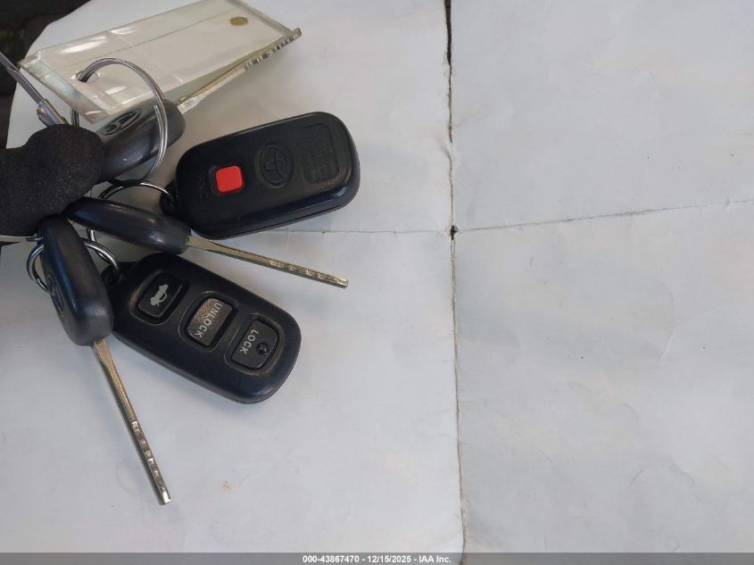 2003 Toyota Camry Xle VIN: 4T1BE30K33U758324 Lot: 43867470