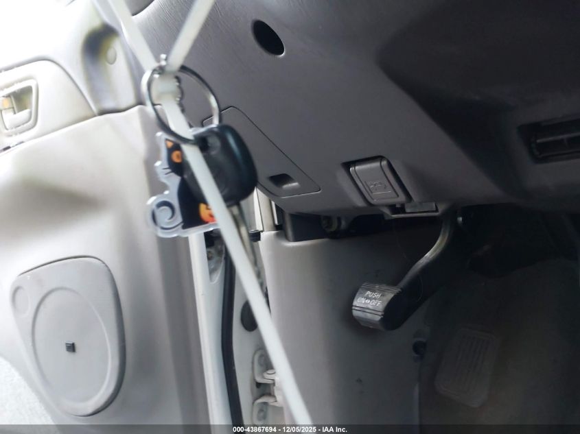 2004 Toyota Sequoia Limited V8 VIN: 5TDBT48A84S216699 Lot: 43867694