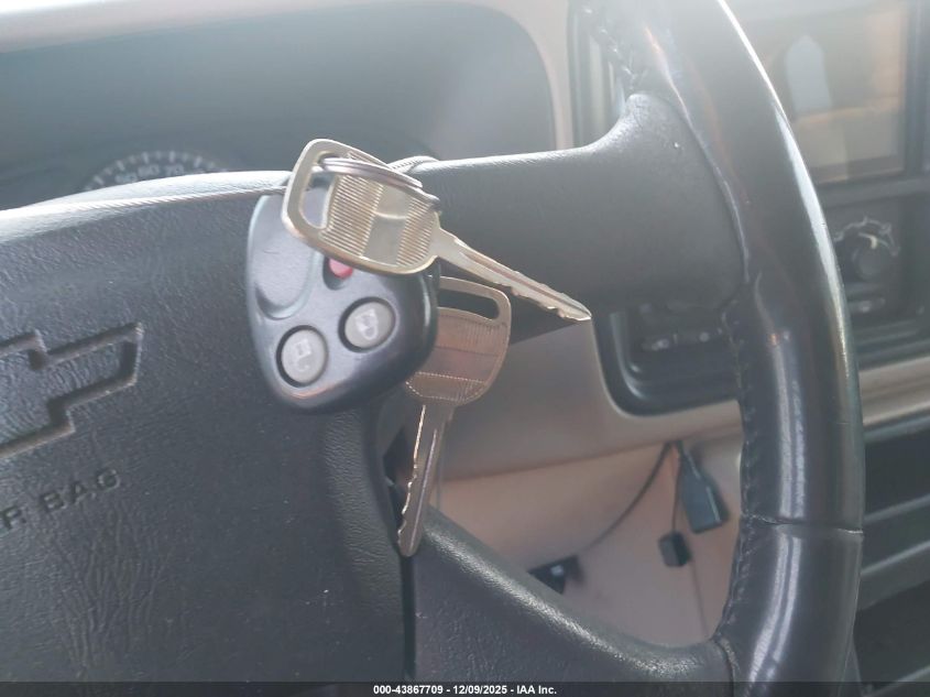 2004 Chevrolet Tahoe Ls VIN: 1GNEK13TX4J271327 Lot: 43867709