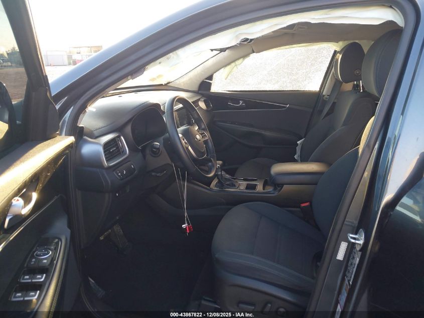 2019 Kia Sorento 3.3L S VIN: 5XYPG4A56KG611465 Lot: 43867822