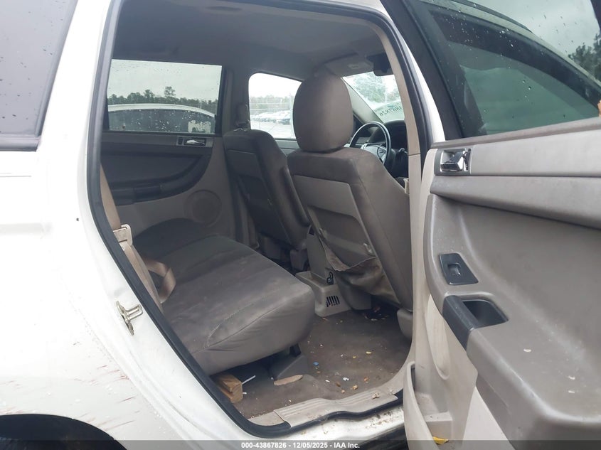 2C4GM48L35R333024 2005 CHRYSLER PACIFICA photo no. 8