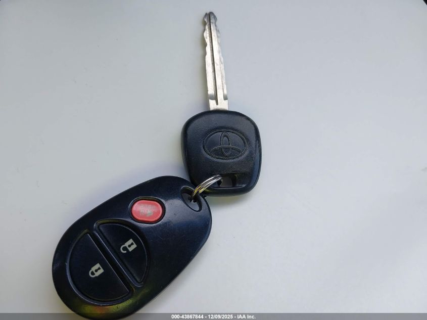 2008 Toyota Sequoia Sr5 5.7L V8 VIN: 5TDBY64A28S000727 Lot: 43867844