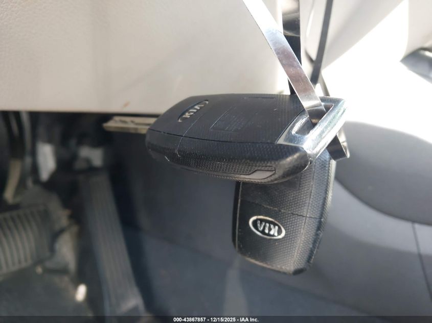 2016 Kia Sorento 2.4L Lx VIN: 5XYPG4A35GG016791 Lot: 43867857