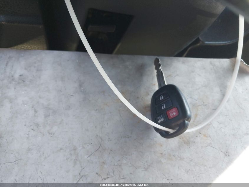 2015 Toyota Corolla S Plus VIN: 5YFBURHE5FP284516 Lot: 43868040