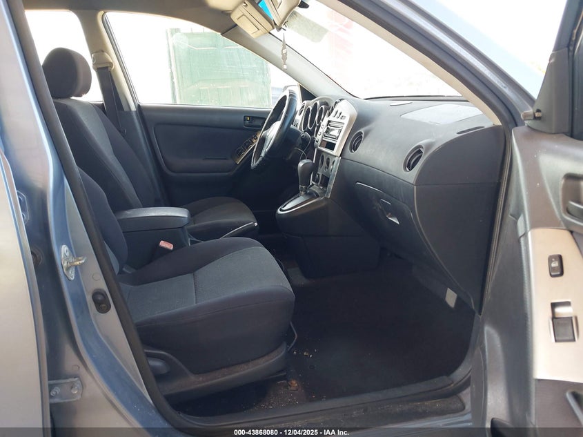2T1KR32E54C215815 2004 TOYOTA MATRIX photo no. 5