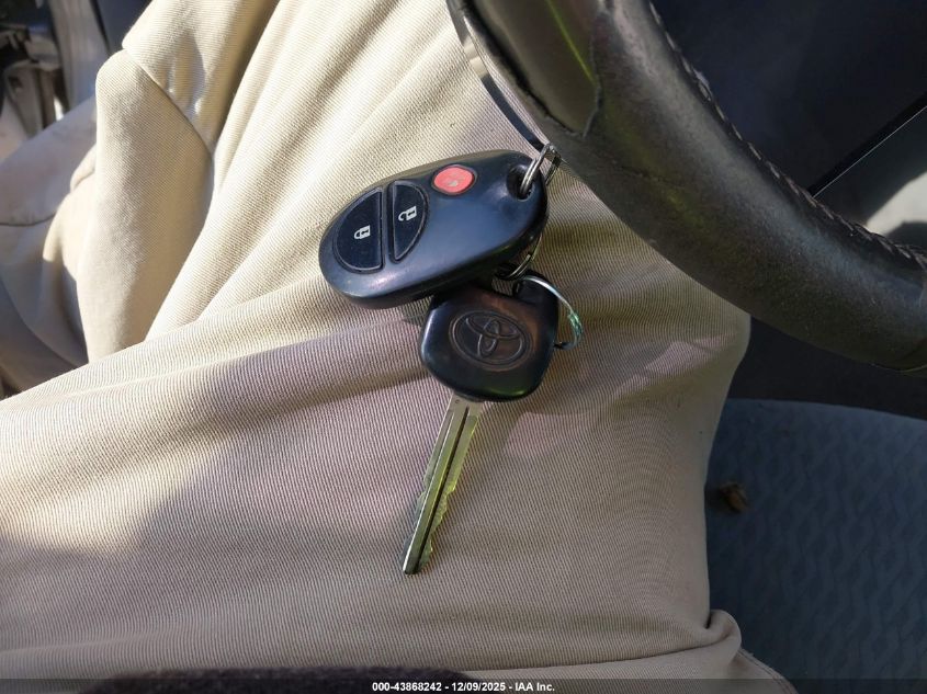 2010 Toyota Tacoma Prerunner V6 VIN: 5TETU4GN1AZ737218 Lot: 43868242