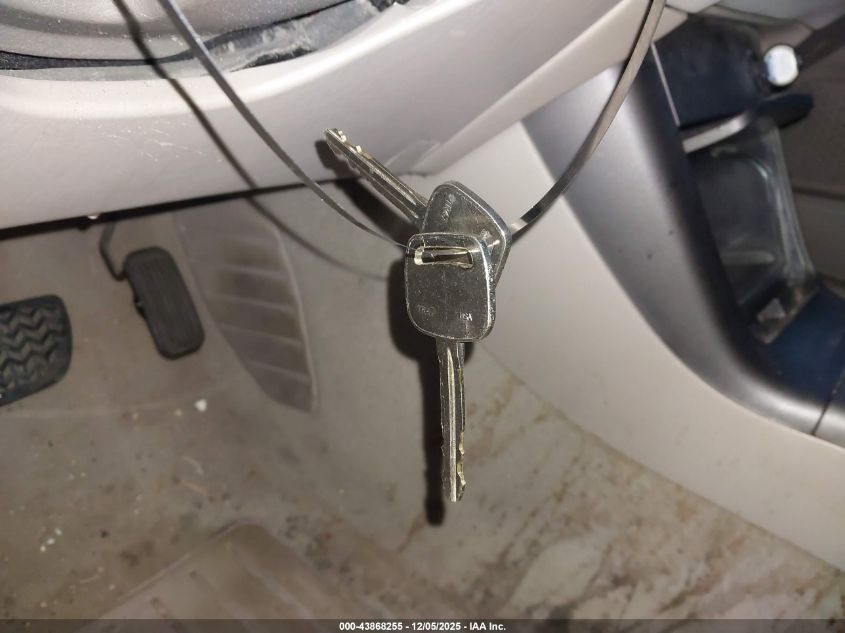 2005 Toyota Camry Le VIN: 4T1BE32K75U574102 Lot: 43868255