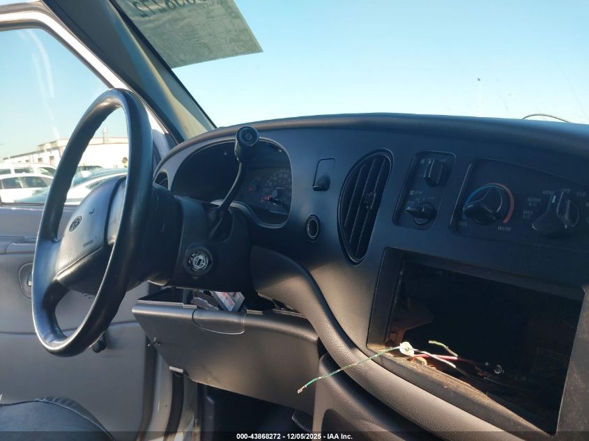 2001 Ford E-350 Super Duty Xl/Xlt VIN: 1FBSS31L31HB23988 Lot: 43868272