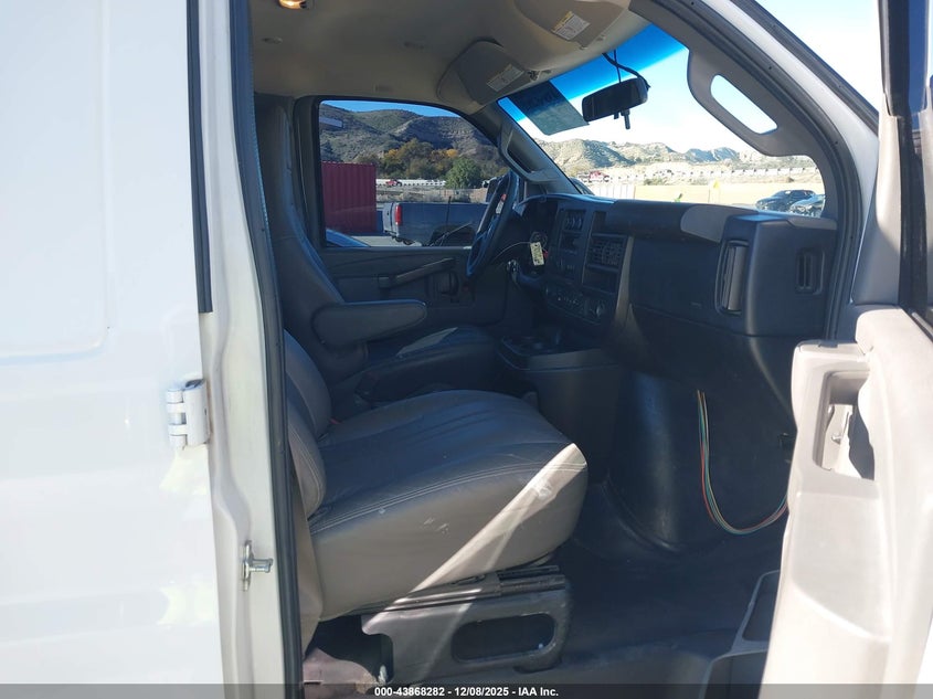 1GCWGAFPXJ1316629 2018 CHEVROLET EXPRESS photo no. 5