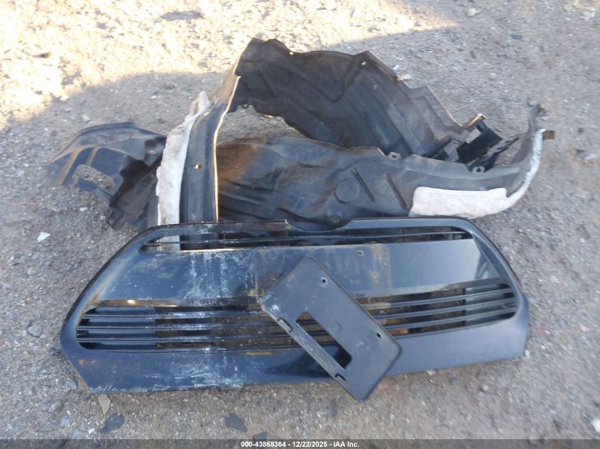 2018 Toyota Corolla Le VIN: 2T1BURHE2JC968660 Lot: 43868364