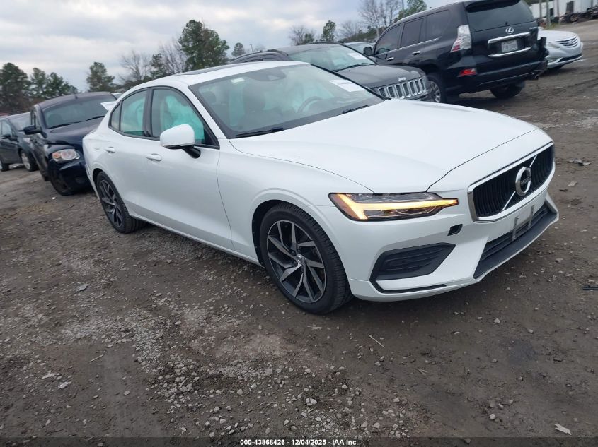 VOLVO S60 T5 MOMENTUM